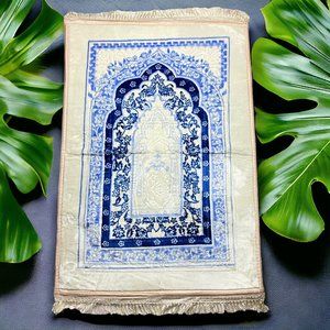 Padded Softness for Islamic Prayers: Non-Slip Prayer Mat